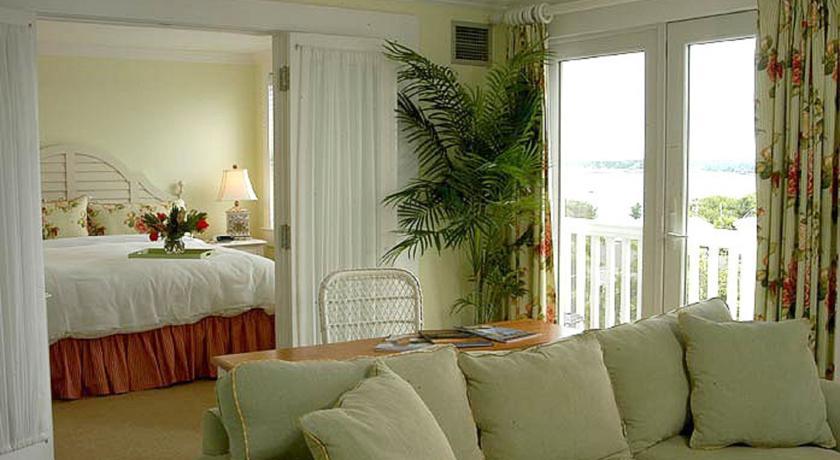 Mansion House Inn Vineyard Haven Room photo