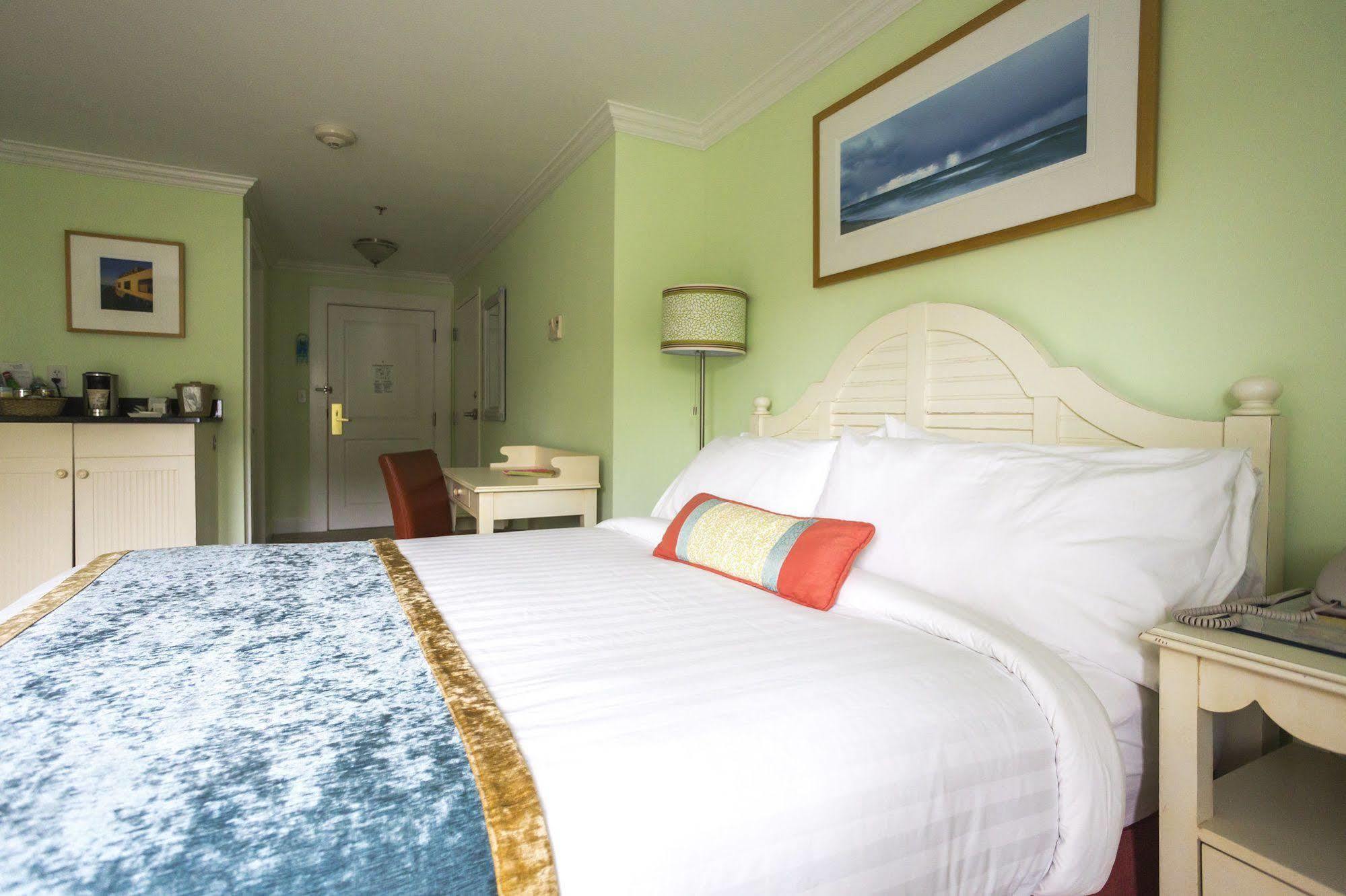 Mansion House Inn Vineyard Haven Exterior photo